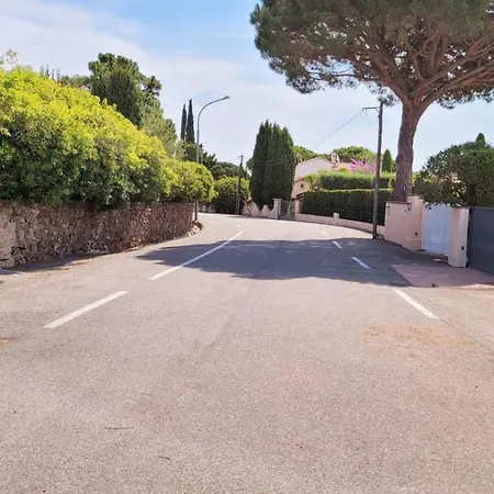 Provencale A Maxime, Golf De Saint Tropez